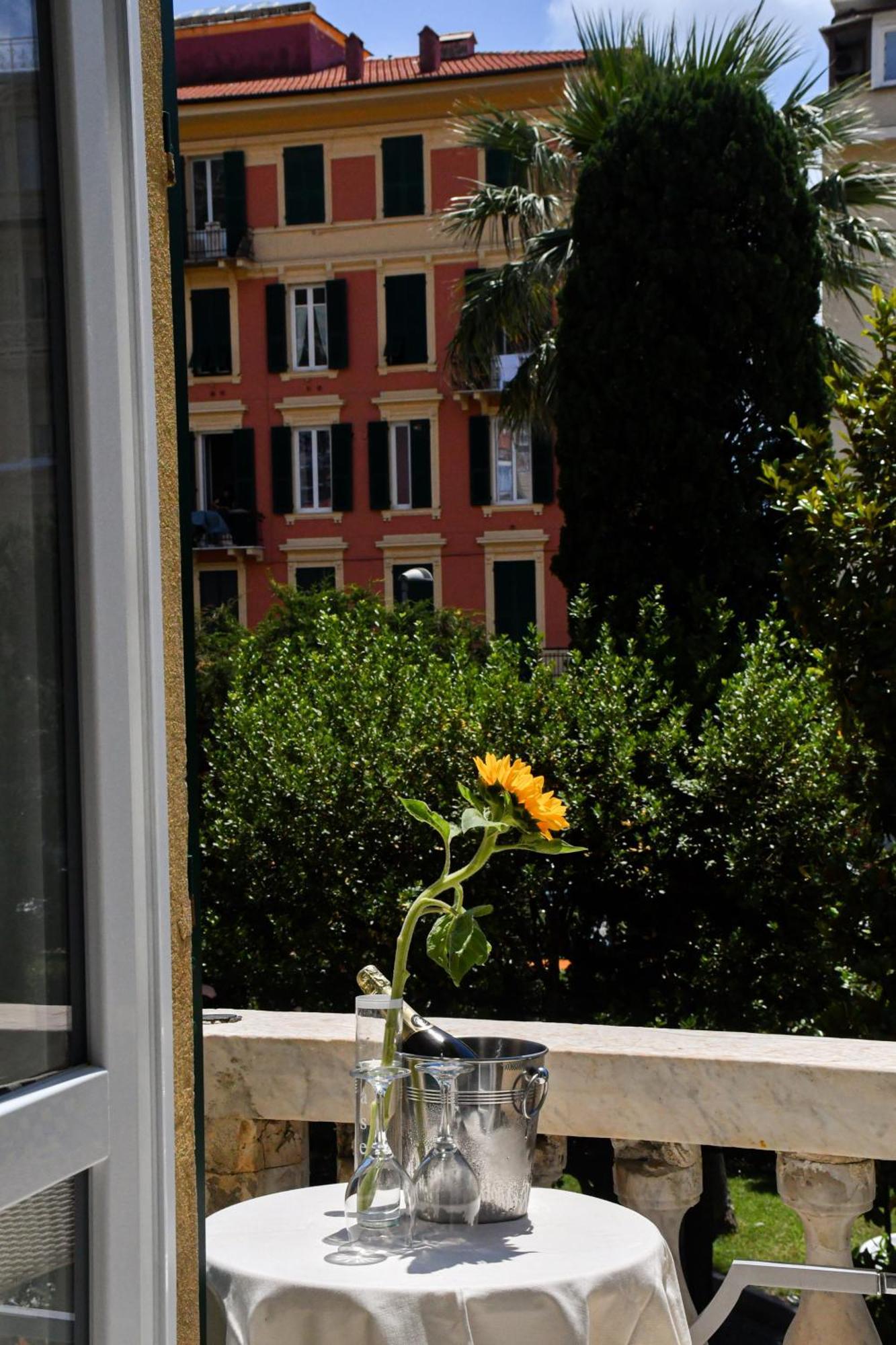 Hotel Le Palme Varazze Exterior photo