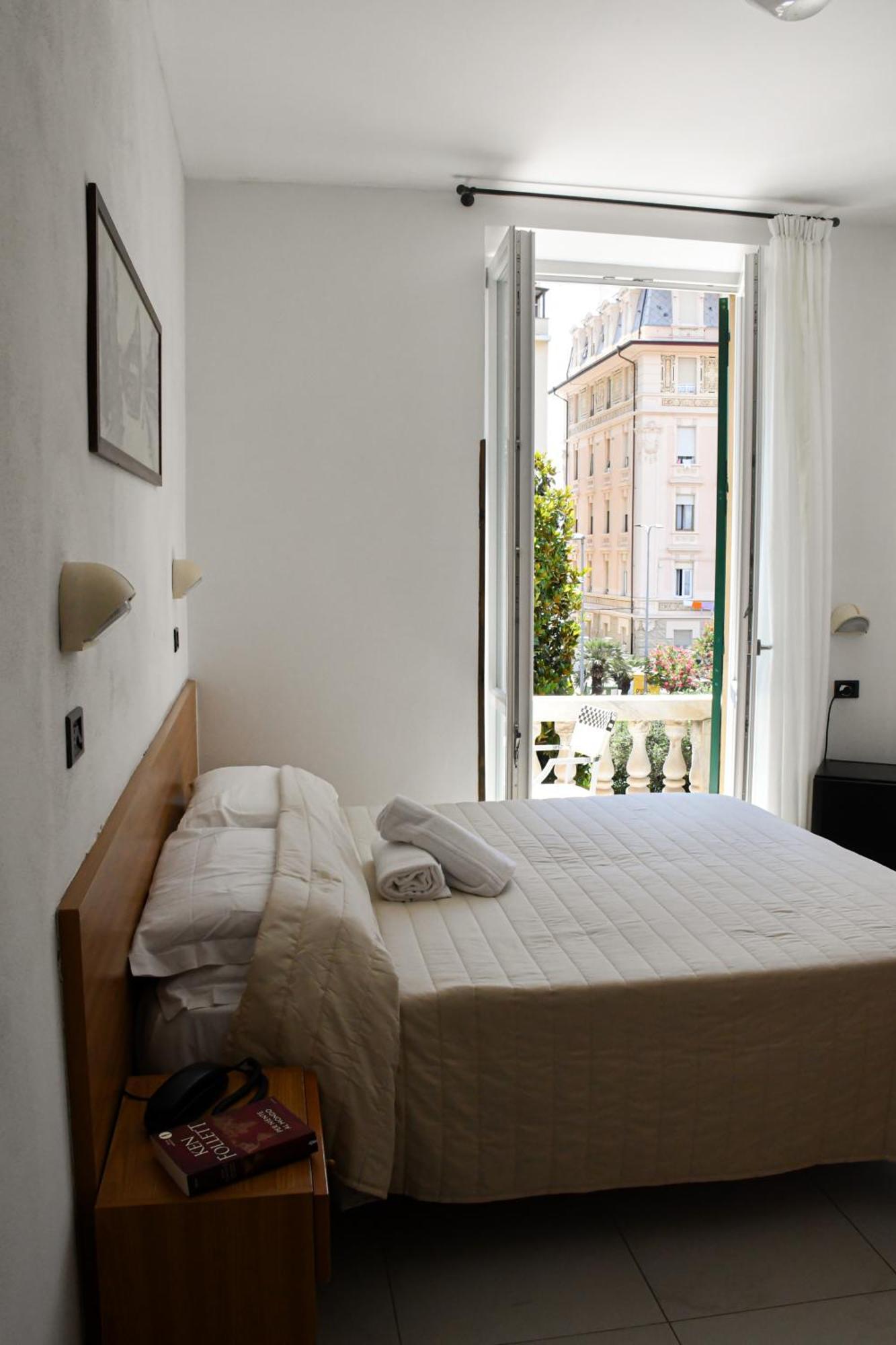 Hotel Le Palme Varazze Exterior photo