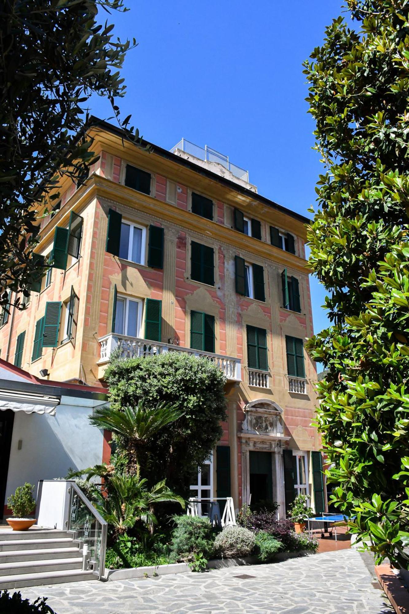 Hotel Le Palme Varazze Exterior photo