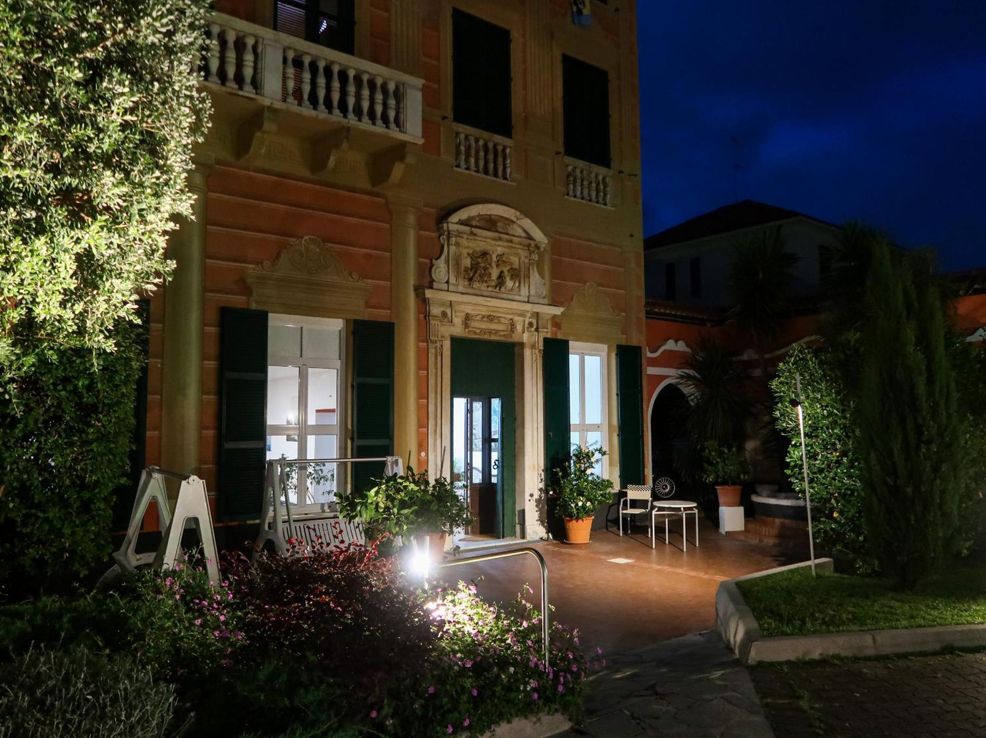 Hotel Le Palme Varazze Exterior photo