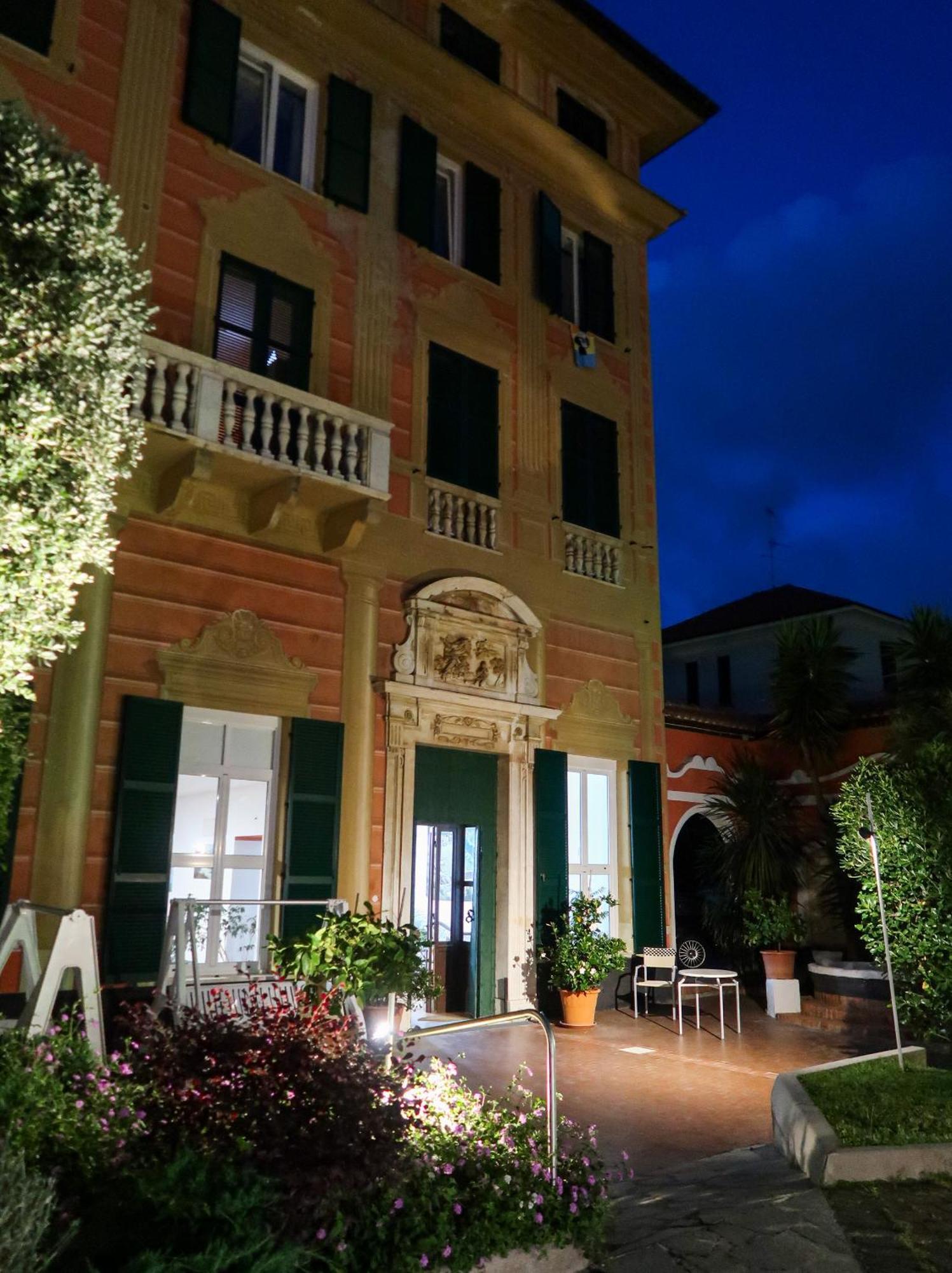 Hotel Le Palme Varazze Exterior photo